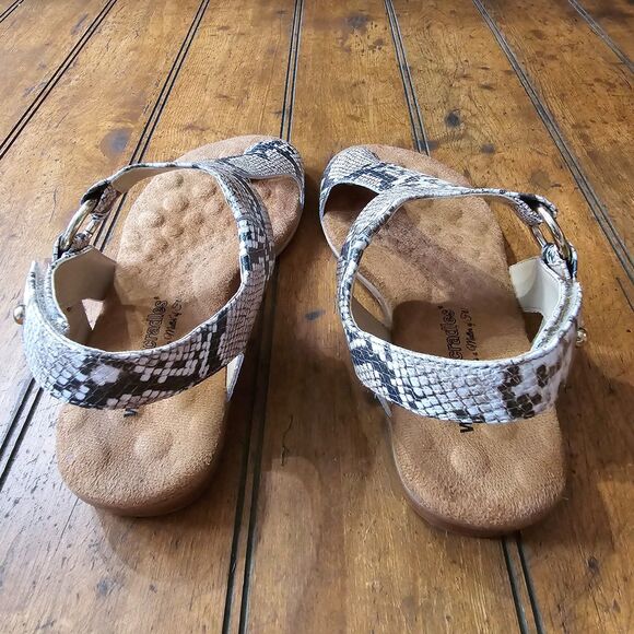 Walking Cradles NATALIA Leather Snakeskin Print Toe Loop Sandals Size 8 W - Picture 4 of 7